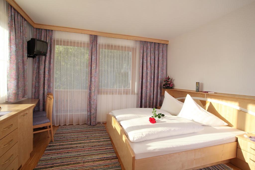 Hotel Garni Haus Anita Liesing الغرفة الصورة