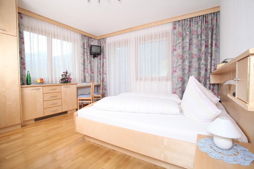 Hotel Garni Haus Anita Liesing الغرفة الصورة